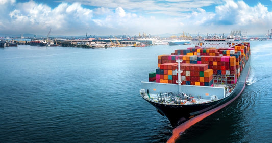 ¿Por qué los suplementos llegan con aduana a Canarias? (Y cómo evitarlo)