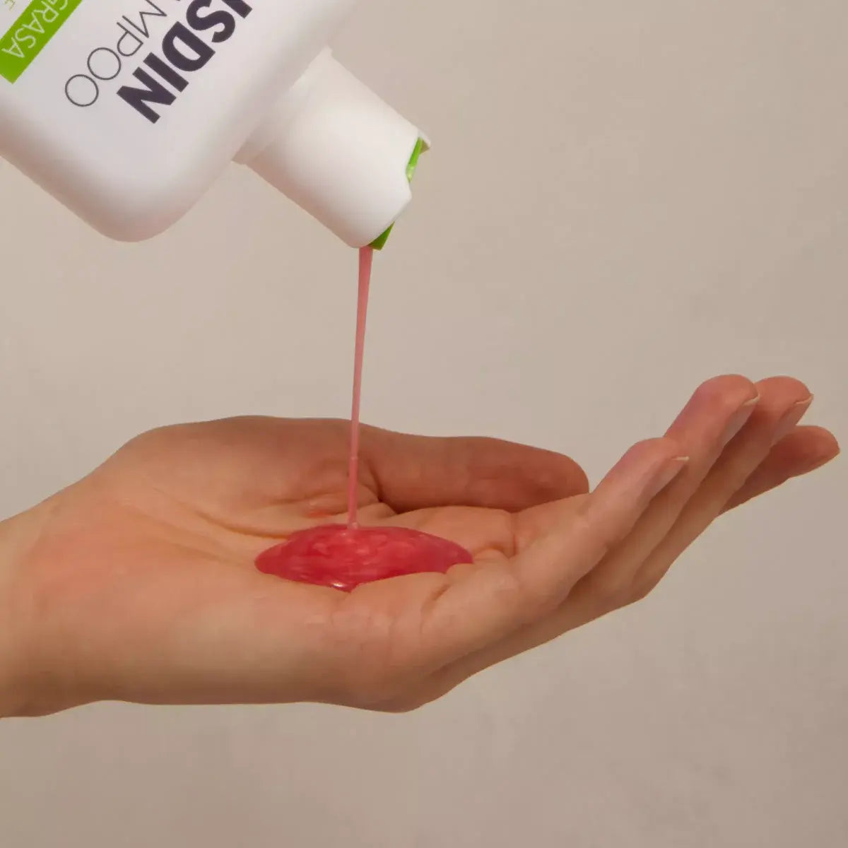 Nutradeica® champú anticaspa grasa - 200 ml